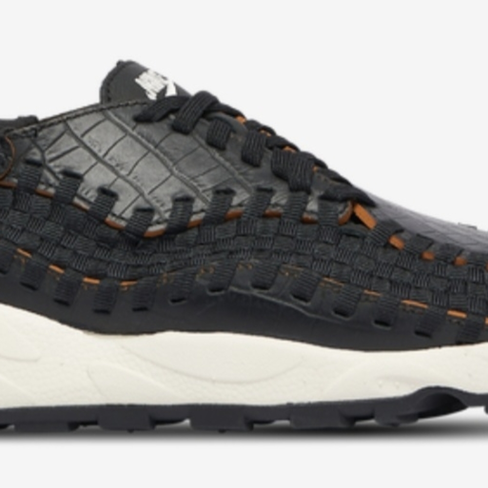 Nike Air Footscape Woven Premium - Size 5 - New
